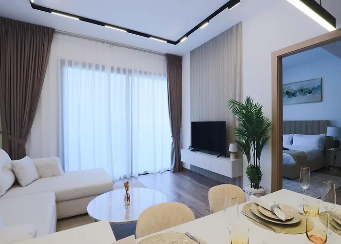Chic 2Br In Oakley Square Residence, Jvc