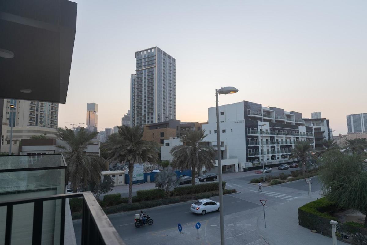 Chic 2br In Oakley Square Residence, Jvc Apartment *
