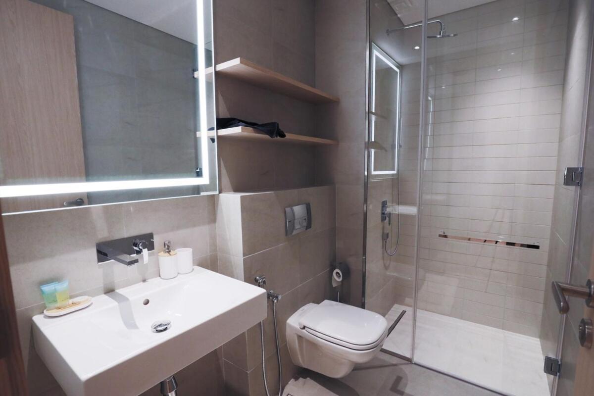 Apartment Chic 2br In Oakley Square Residence, Jvc