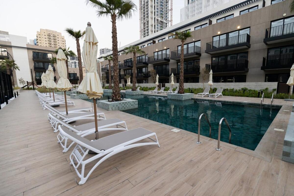 Chic 2br In Oakley Square Residence, Jvc Apartment *